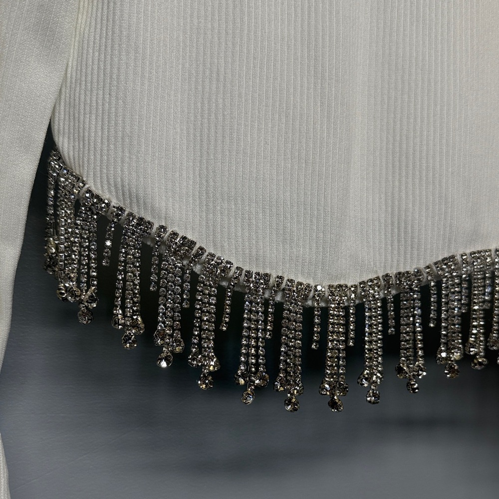 White Ribbed Long Sleeve Crop Top with Rhinestone Detail SIZE L - Picture 2 of 6
